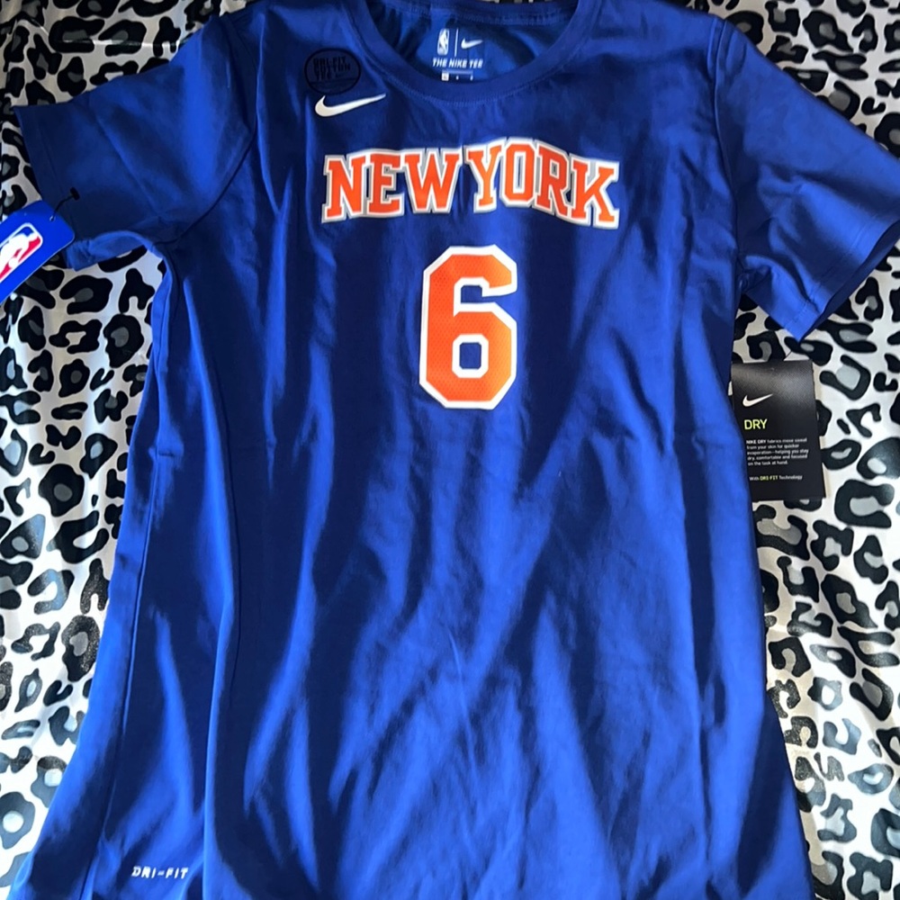 New York knicks t shirt